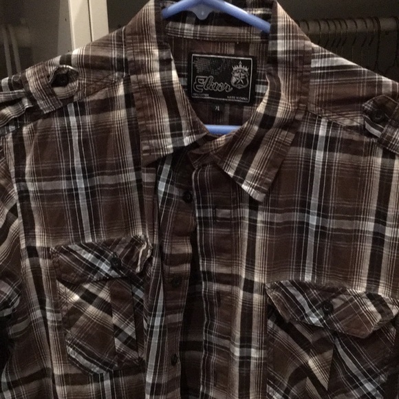 5/$25 S/S button down casual shirt. Size XL - Picture 3 of 7